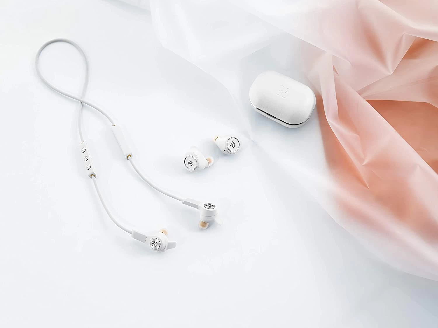 Bang & Olufsen Beoplay E6 Motion - Image 5