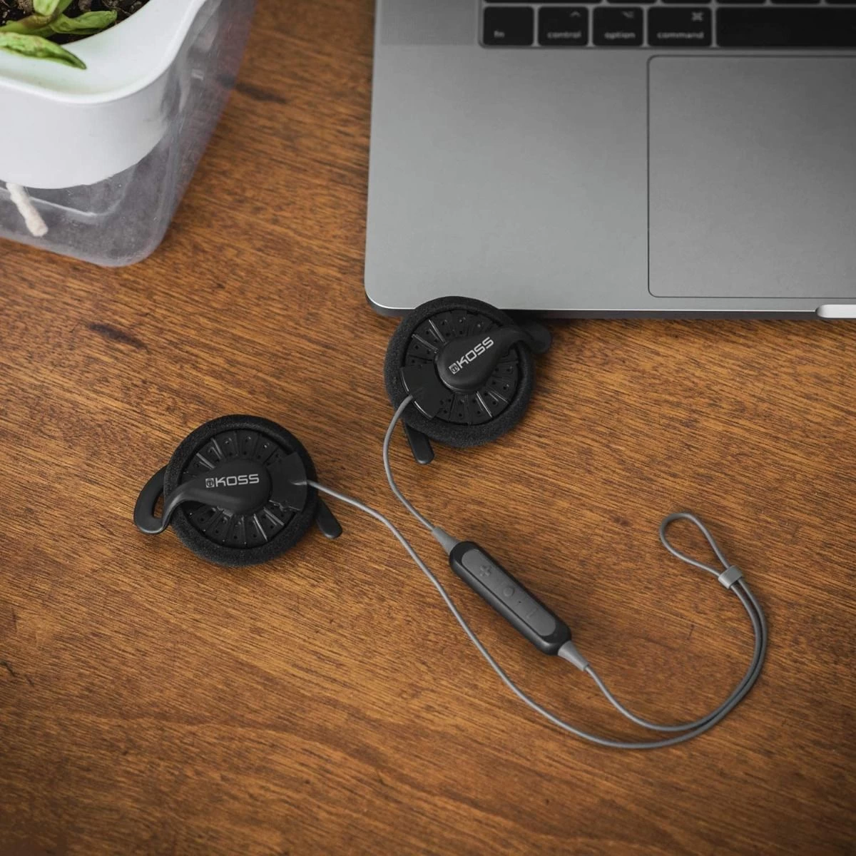 Koss KSC35 Wireless Clip-on Headphones - Image 4