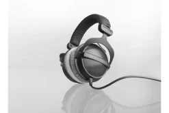 Beyerdynamic DT 770 PRO 250 Ohms Closed Studio Headphones